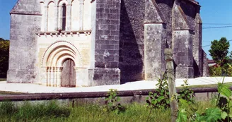Eglise de Cierzac Vignoble du Cognac Haute-Saintonge vallee du Ne Moulin Enrage Eglise de Cierzac Vignoble du Cognac Haute-Saintonge vallee du Ne Moulin Enrage