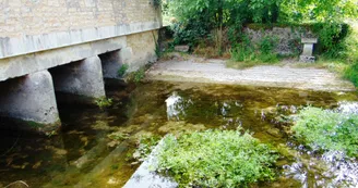 pont et lavoir des Troquerauds pont et lavoir des Troquerauds