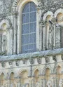 Arcatures de la façade de l'église Saint-Pierre de Pérignac