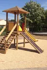 Aire de pique-nique et de jeux pour enfants